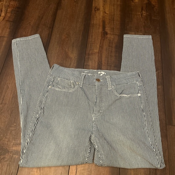 7FAMK high rise skinny jeans! Blue and White Pinstripes - Picture 3 of 5